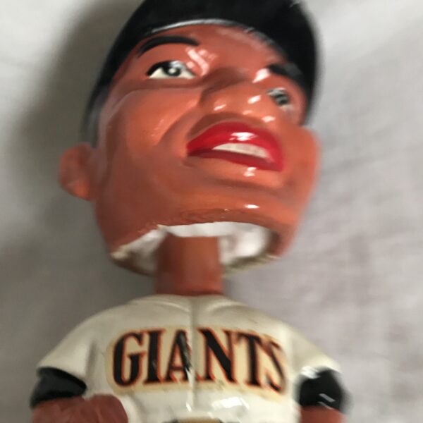 SF Giants Willy Mays MLB Extremely Scarce Asian Face Nodder 1962 Vintage Bobblehead White Base