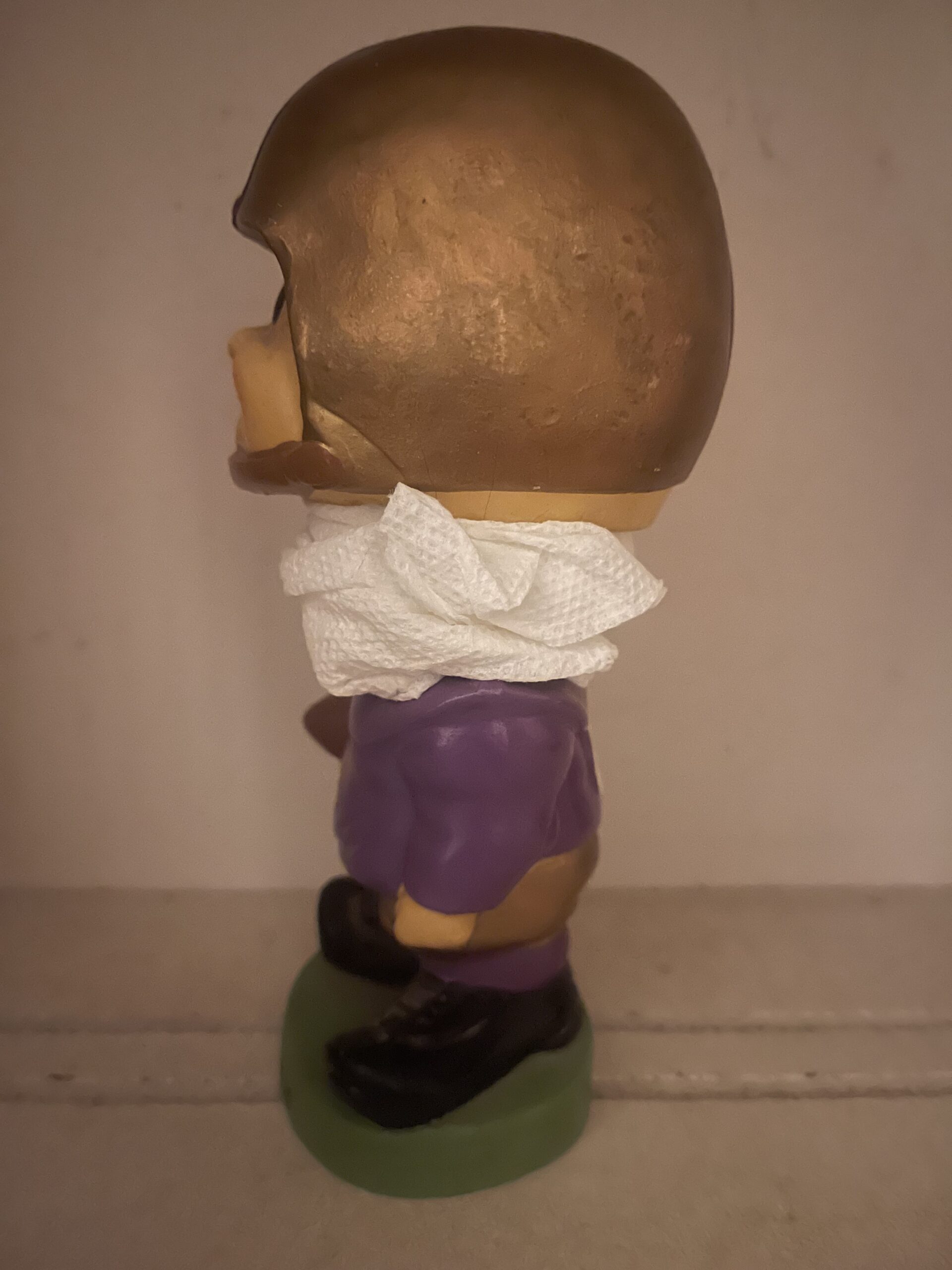 Washington Huskies Vintage Bobblehead | Vintage Nodders™ - Image 3